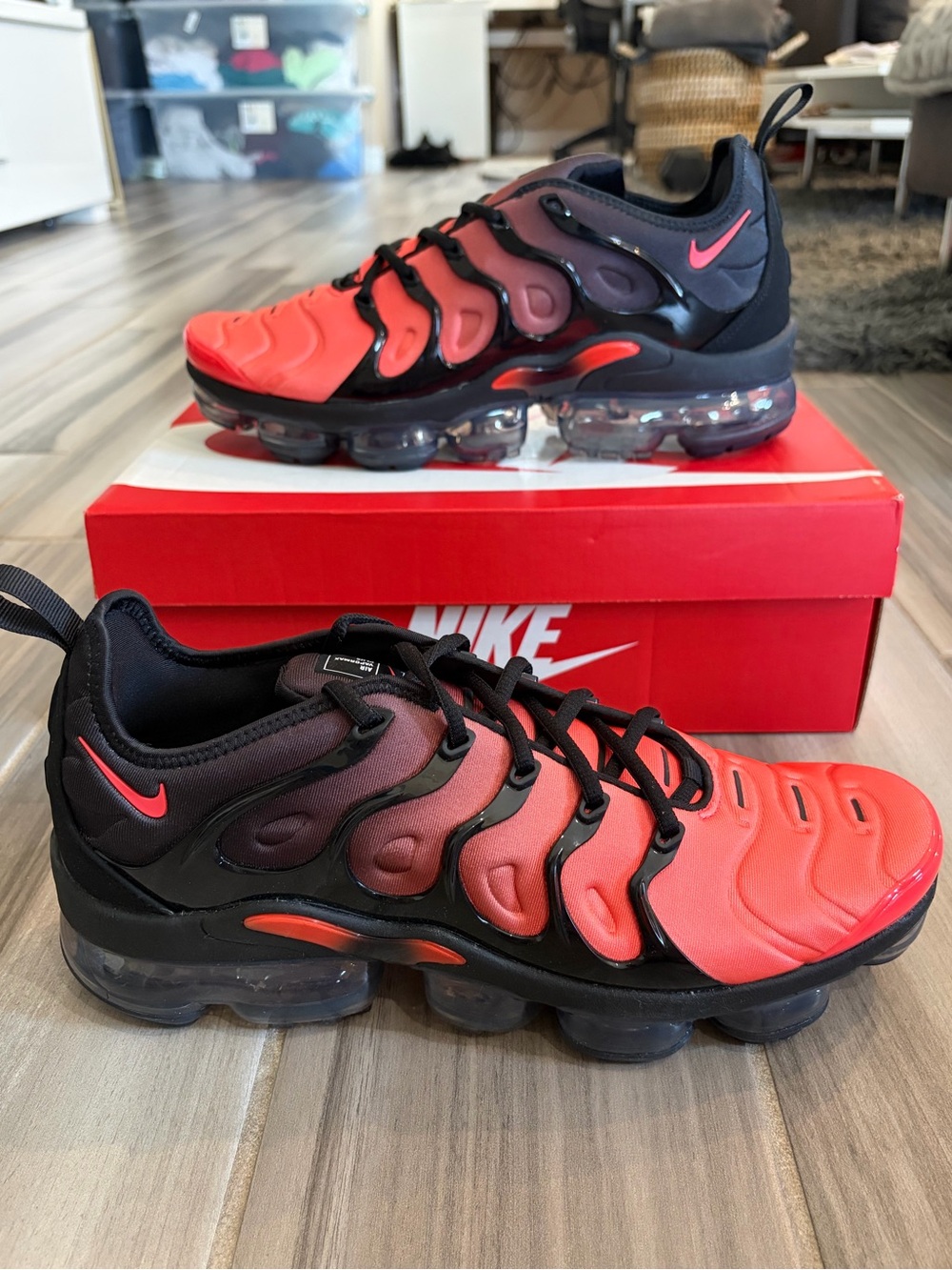Men's Nike Air Vapormax Plus Shoes - Darth Maul Black/Bright Crimson DZ4857 001